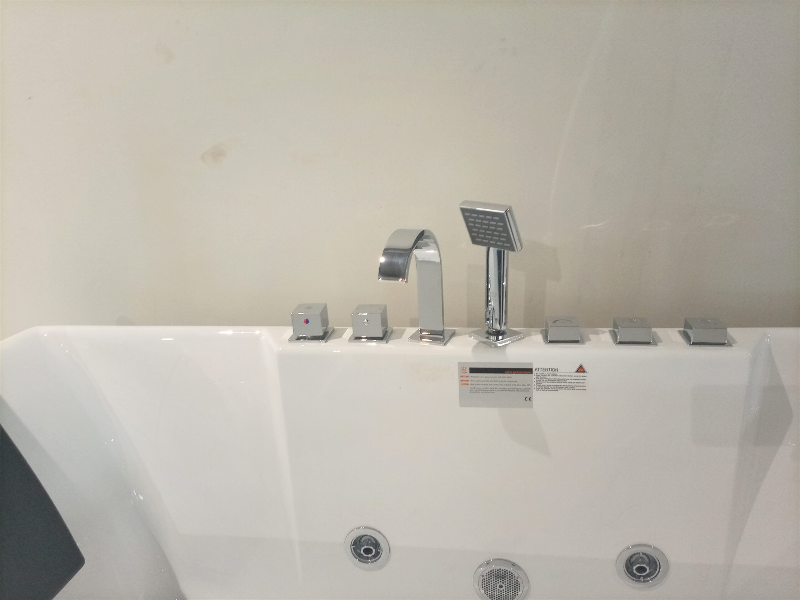 CRW Lynn Ser bathtub Pakistan, CRW Lynn Ser tub price in Pakistan, Buy CRW Lynn Ser bathtub, Freestanding bathtub Pakistan, Luxury bathtub Pakistan, CRW bathtubs Pakistan, Best freestanding tubs Pakistan, Bathtub for home Pakistan, Modern bathtub designs Pakistan,