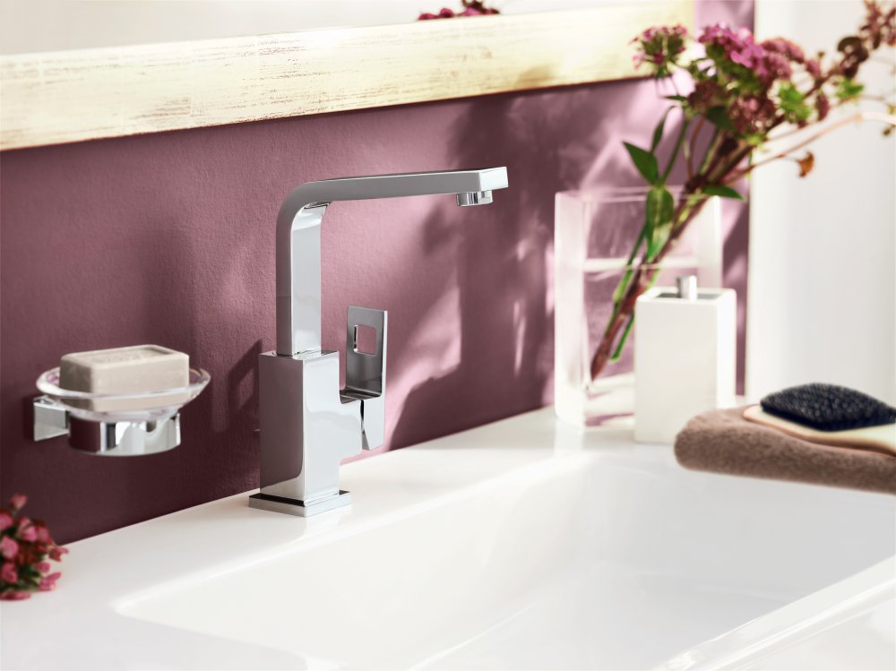Grohe Eurocube single lever basin mixer L-Size installed in bathroom