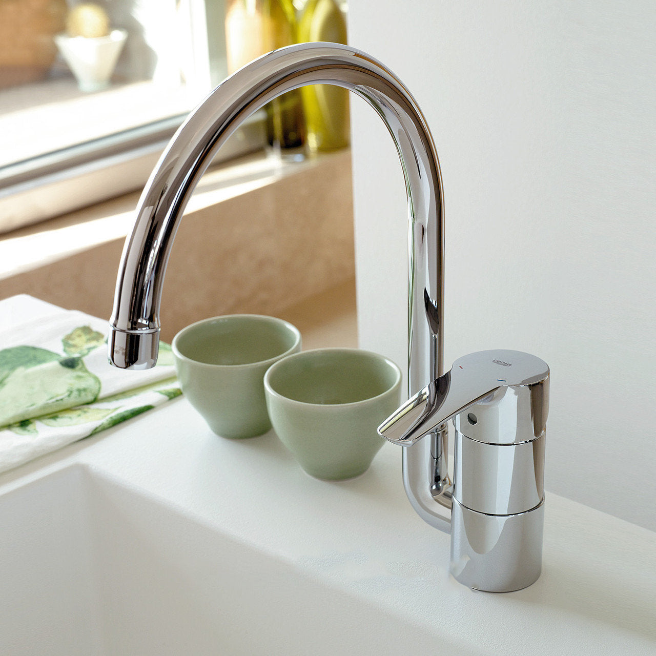Grohe Eurosmart single lever sink mixer installed in kitchen