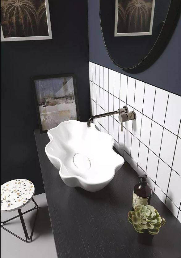SEASTER White basin by Vitruvit – glossy ceramic washbasin for luxury bathrooms in Pakistan