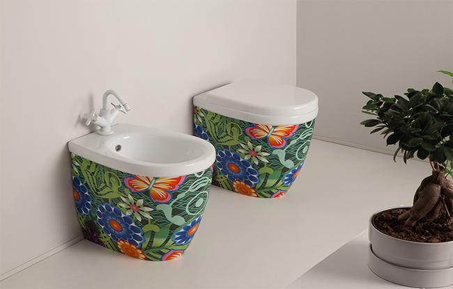 Vitruvit YOUNG tropical wall-hung WC – colorful designer toilet for bold bathrooms in Pakistan